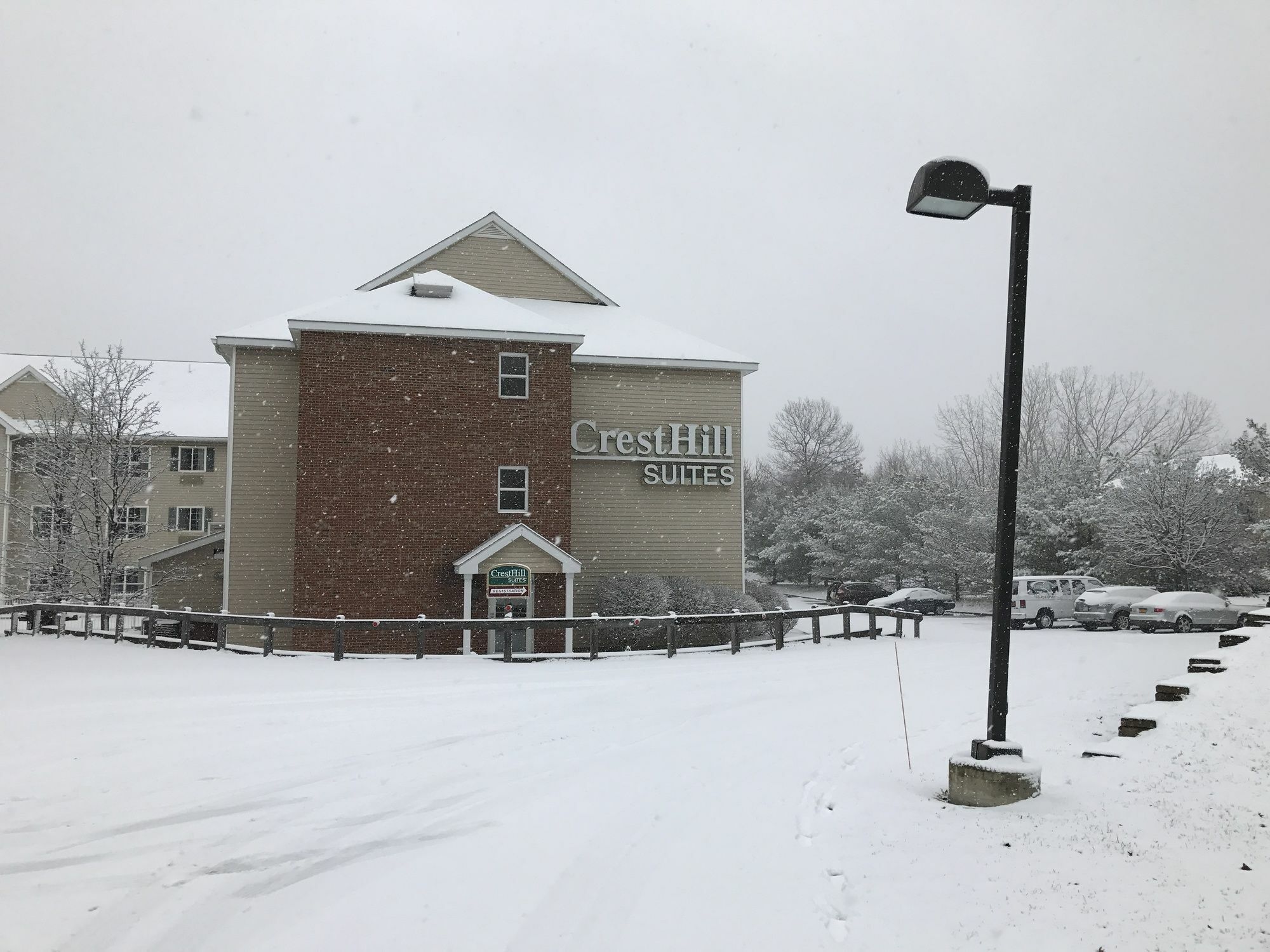 Cresthill Suites Suny University Олбани Экстерьер фото